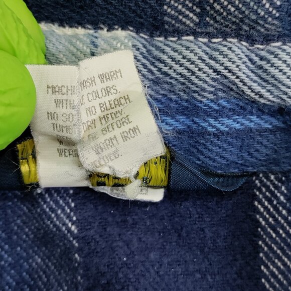 OshKosh B'Gosh Flannel Shirt Mens 2XLB Blue Plaid Heavyweight Cotton *Flaws* - Picture 6 of 13